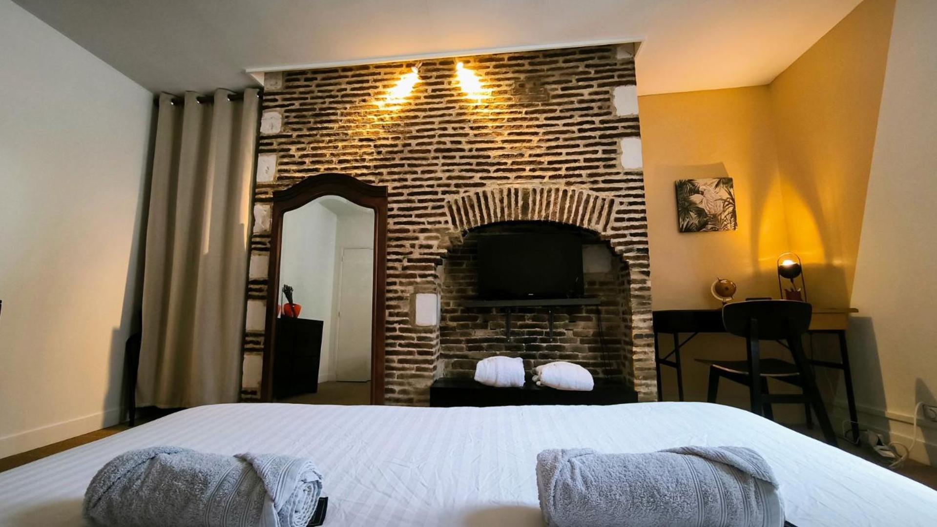 Chambre Privee Confort Charme Hypercentre Chez L'Habitant Troyes Luaran gambar