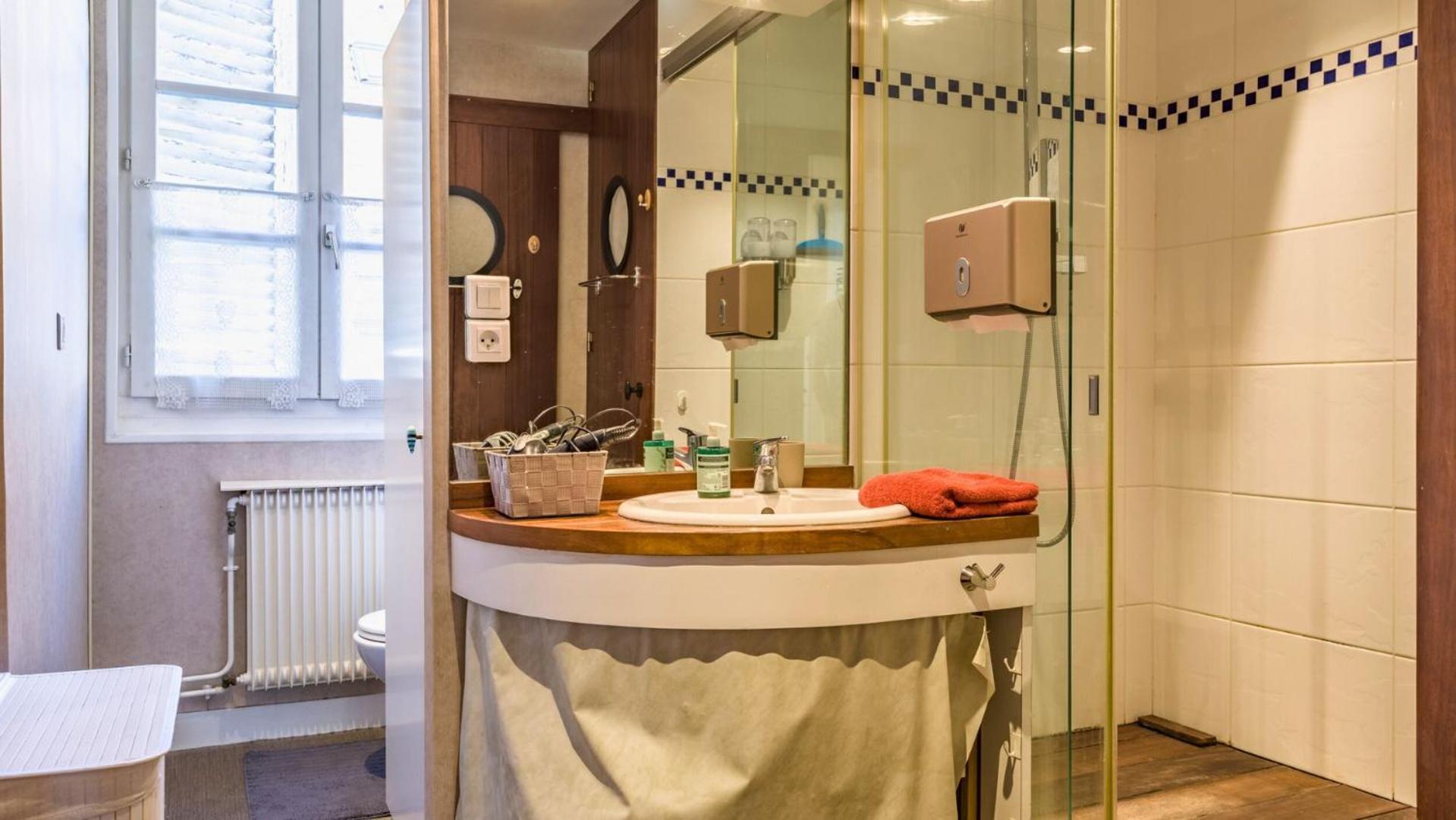 Chambre Privee Confort Charme Hypercentre Chez L'Habitant Troyes Luaran gambar